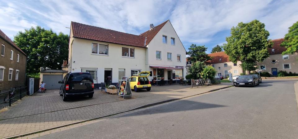 Mehrfamilienhaus mit Gewerbe in Salzgitter—Thiede 15 zimmer