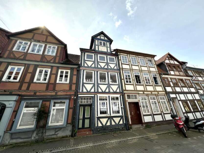 Haus zum Kaufen in Peine 89.000 € 192 m²