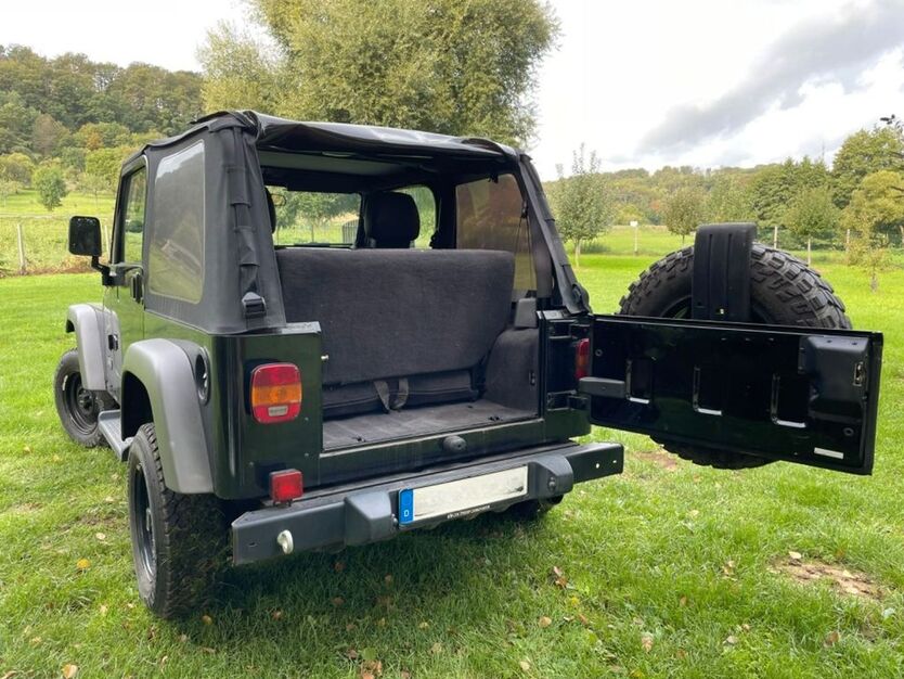 Jeep Wrangler 87.451 km 7.100 € Peine 31228