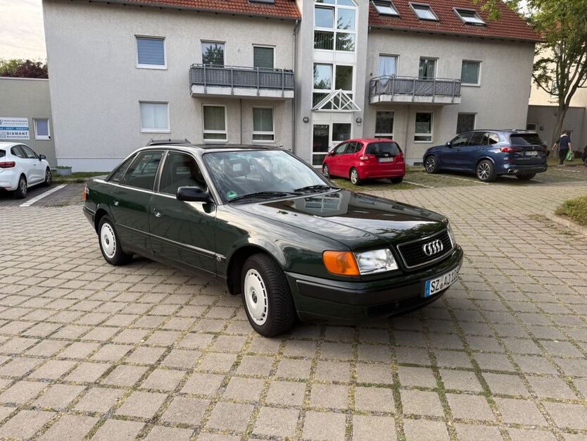 Audi 100 179.000 km 3.900 € Braunschweig 38126