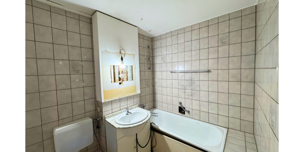 Etagenwohnung Salzgitter Lebenstedt - 3 Zimmer, 65 m&sup2;, 75.000&euro; | Angebot:25801873