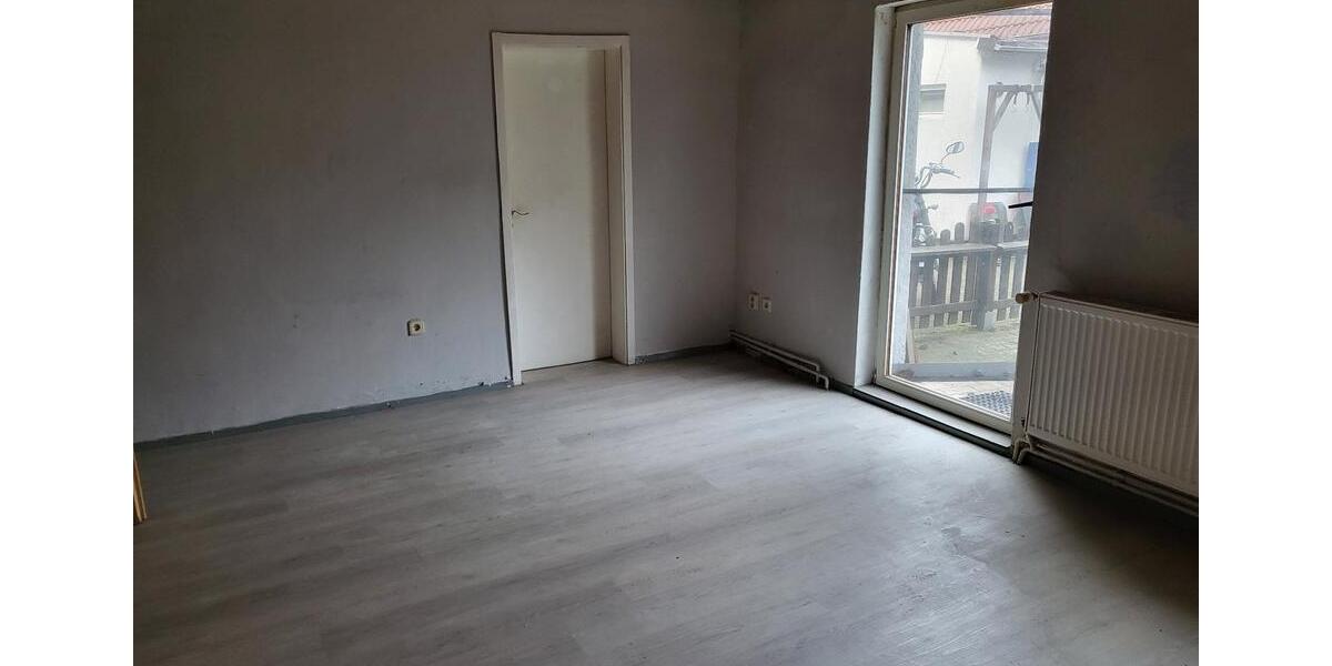 Erdgeschoßwohnung Salzgitter Ortschaft Südost - 3 Zimmer, 70 m&sup2;, 380&euro; | Angebot:26233643