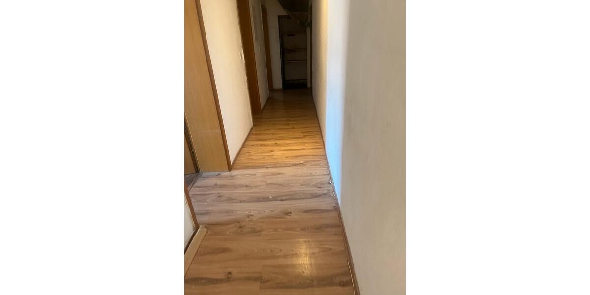 Erdgeschoßwohnung Börßum - 4 Zimmer, 100 m&sup2;, 700&euro; | Angebot:25479606