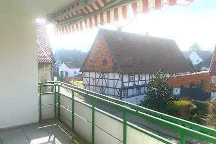 * Weihnachten im neuen Zuhause * Wunderschön im 1. OG mit Wannenbad und Loggia 3 zimmer