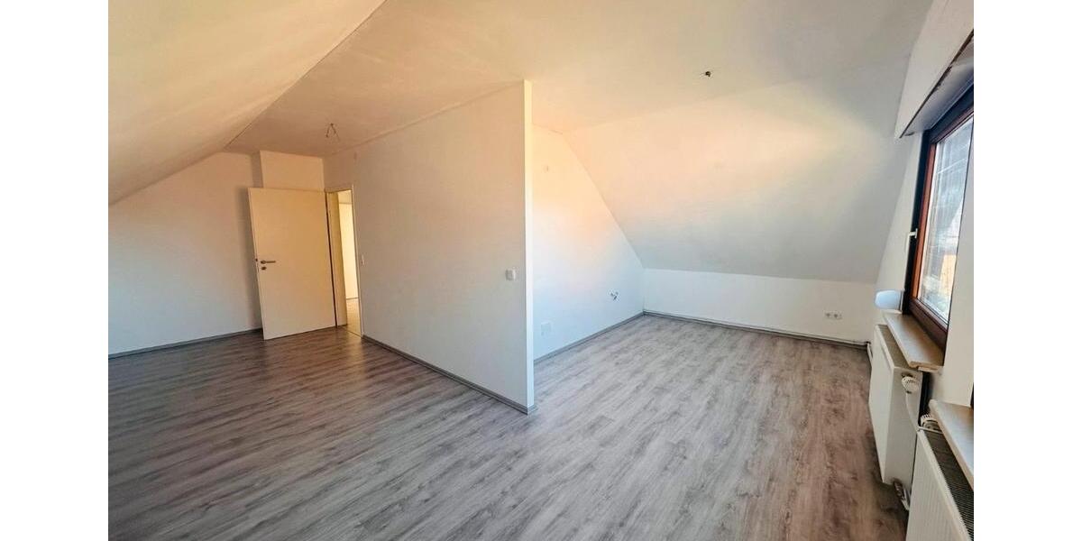 Zu vermieten: Ein-Zweifamilienhaus mit Garten 6 zimmer