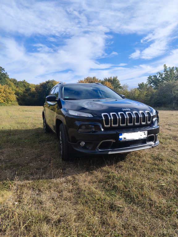 Jeep Cherokee 130.000 km 13.650 € Langelsheim 38685
