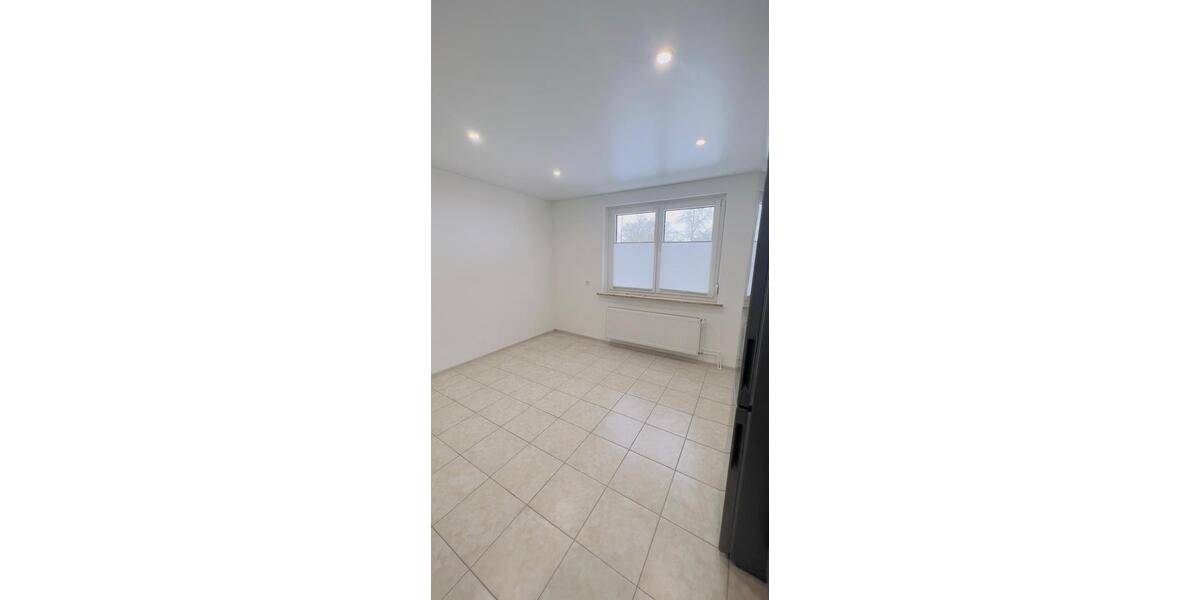 Etagenwohnung Edemissen - 2 Zimmer, 75 m&sup2;, 900&euro; | Angebot:26226914