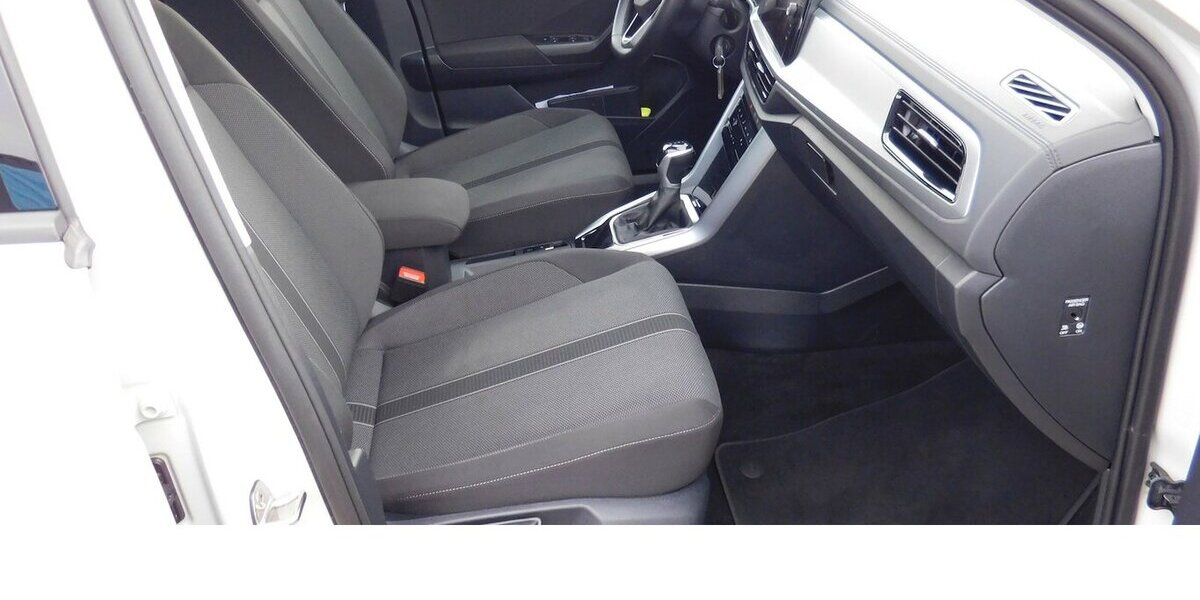 VW T-Roc 1.5 Life TSI BMT DSG Navi Klima Alu 35.700 km 23.990 &euro; Vordorf 38533