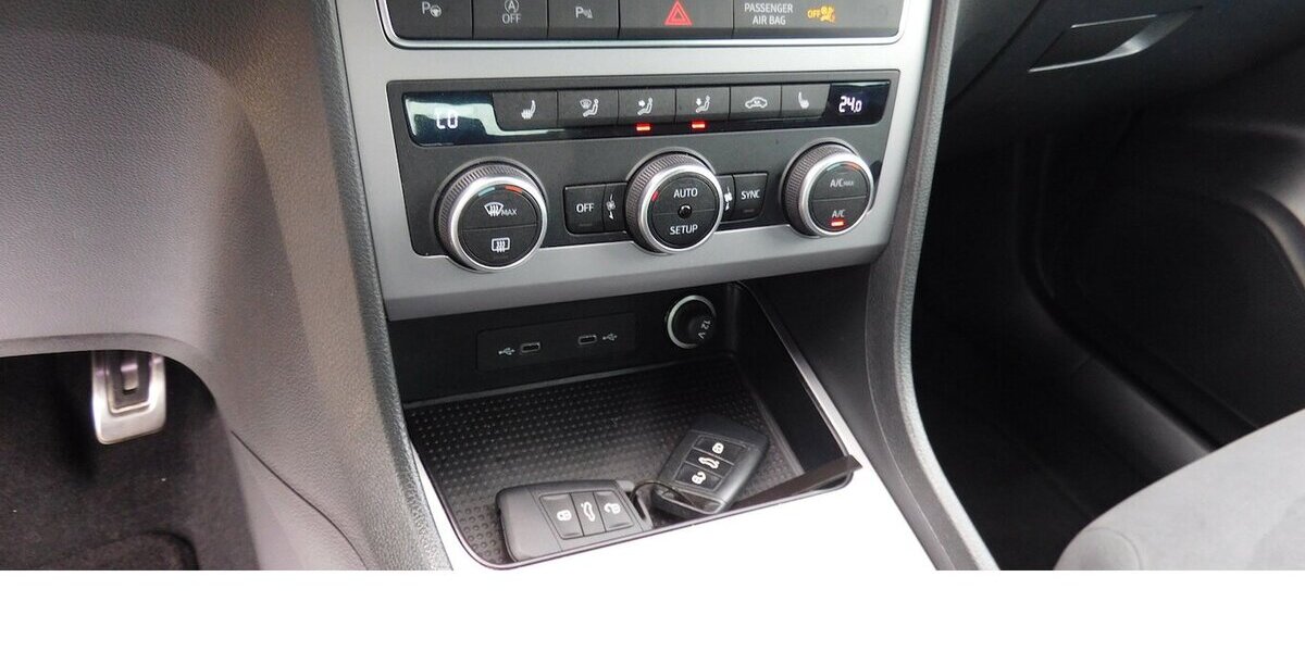 Seat Ateca 1.5 Fr-Line BMT Navi Klima Alu Radio 28.800 km 23.990 &euro; Vordorf 38533