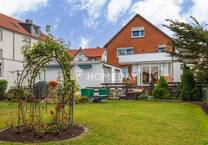 Attraktives 3-Familienhaus mit Garten und Garagen in Gronau