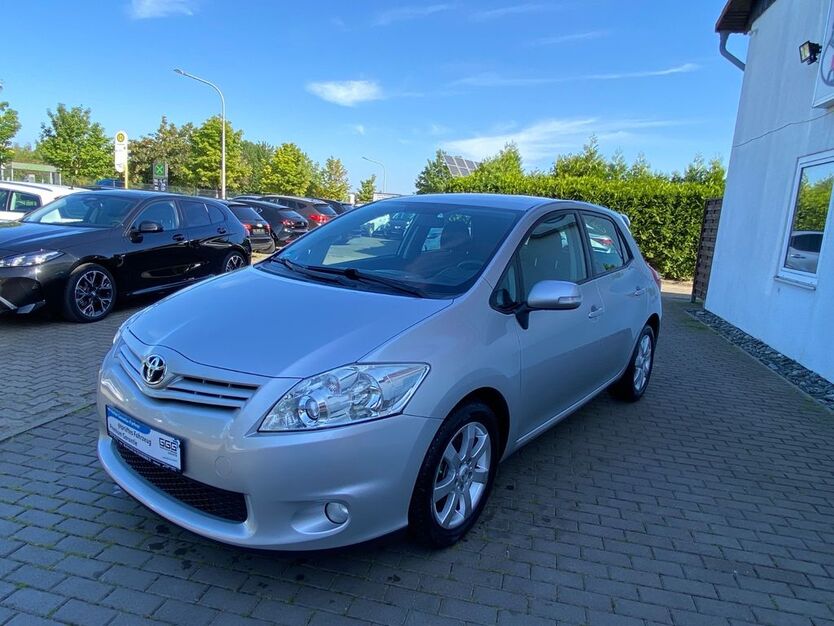Toyota Auris 77.000 km 7.990 € Goslar 38644