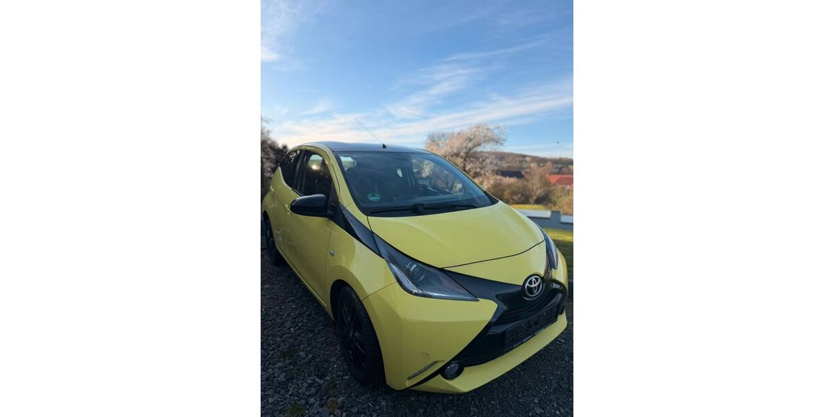 Toyota Aygo (X) 98.000 km 7.400 &euro; Bockenem 31167