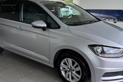 VW Touran 150.000 km 20.990 € Braunschweig 38116