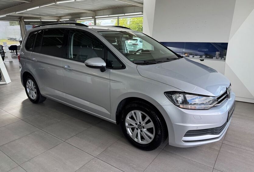 VW Touran 150.000 km 20.990 € Braunschweig 38116