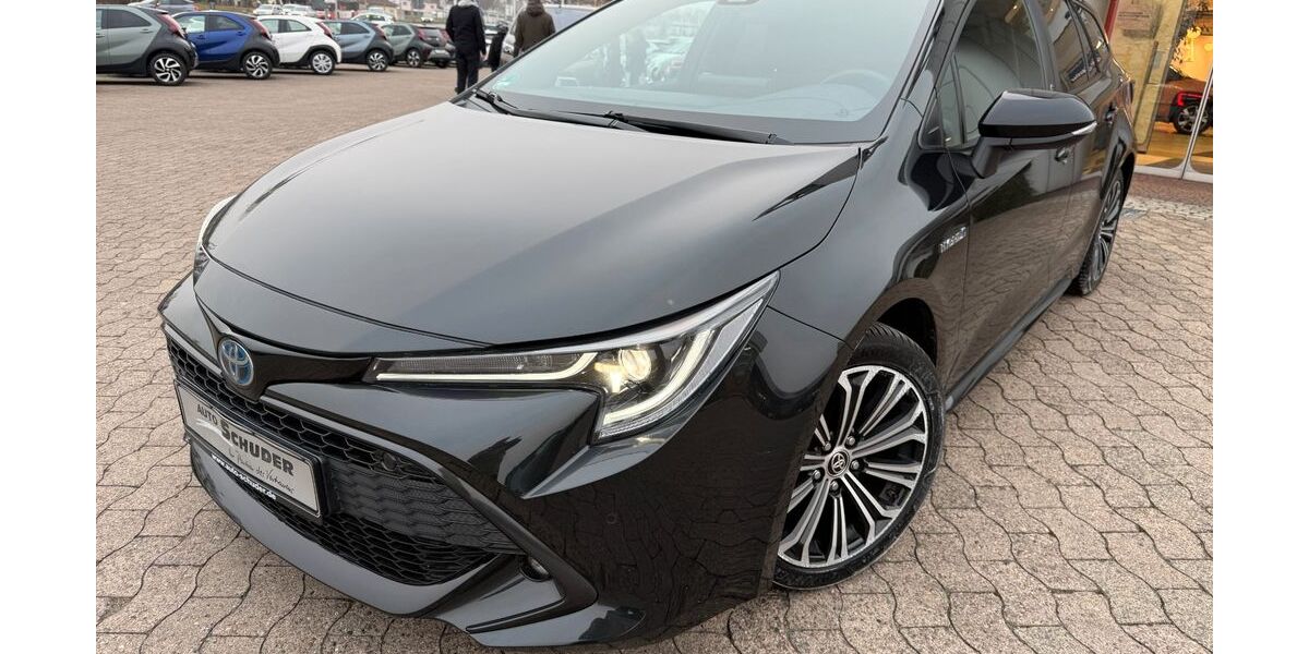 Toyota Corolla 56.200 km 21.990 &euro; Hildesheim 31137