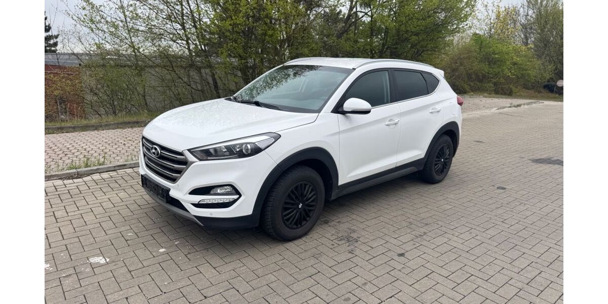 Hyundai TUCSON 133.978 km 13.300 &euro; Burgdorf 38272
