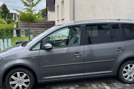 VW Touran 145.000 km 6.900 &euro; Braunschweig 38116