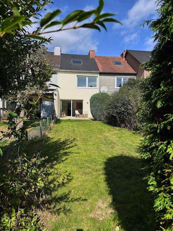 Einziehen & Wohlfühlen - Kernsaniertes Reihenhaus mit Wärmepumpe in Stöckheim 4 zimmer