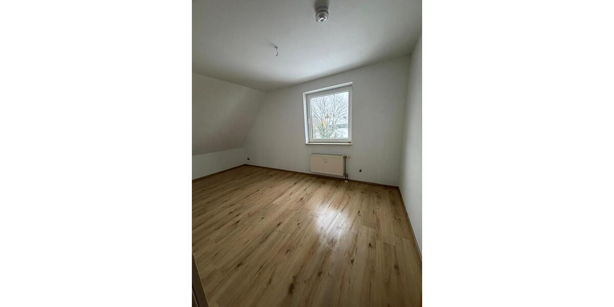 Dachgeschoßwohnung Langelsheim - 4 Zimmer, 99 m&sup2;, 680&euro; | Angebot:24400670