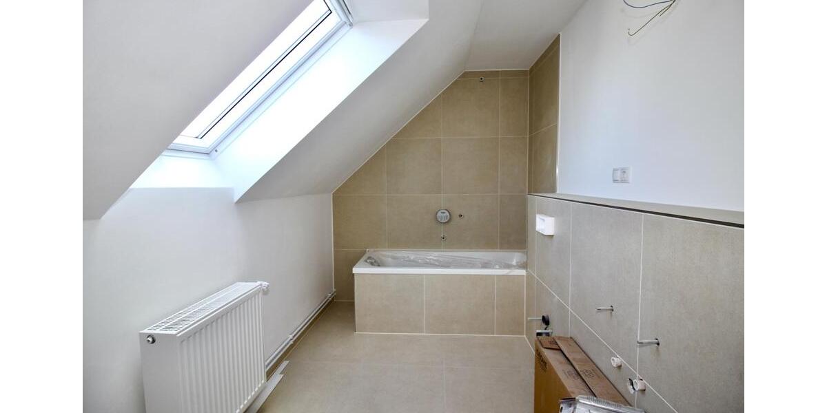 Hoheneggelsen! ERSTBEZUG nach SANIERUNG! Großer Garten! 6 zimmer