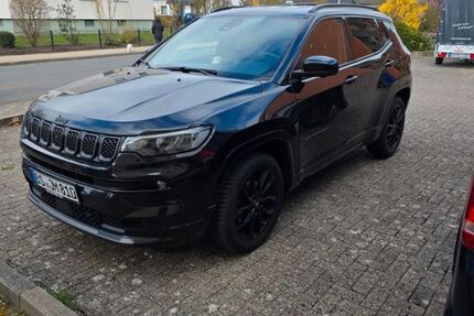 Jeep Compass 62.500 km 19.600 &euro; Braunschweig 38108