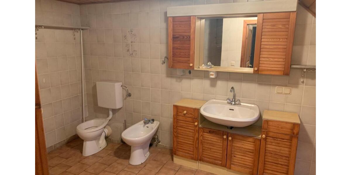 Einfamilienhaus Baddeckenstedt - 7 Zimmer, 150 m&sup2;, 135.000&euro; | Angebot:26091120