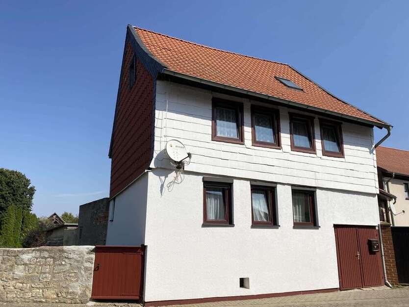 Haus zum Kaufen in Veltheim 60.000 € 98.42 m²