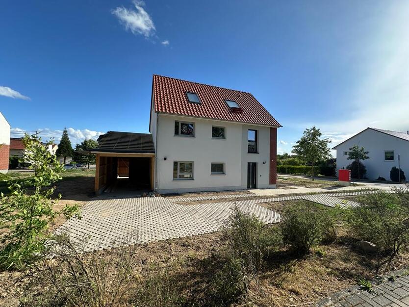 Klimafreundliches Einfamilienhaus oder Büro (Erstbezug)