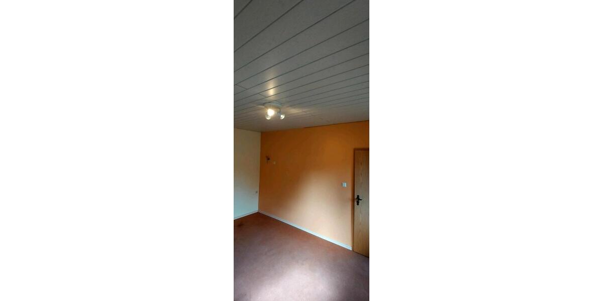 Einfamilienhaus Salzgitter Ortschaft Südost - 11 Zimmer, 207 m&sup2;, 139.000&euro; | Angebot:26531435