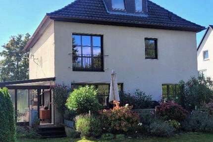 Charmantes Einfamilienhaus auf parkähnlichem Grundstück mit altem Baumbestand 7 zimmer