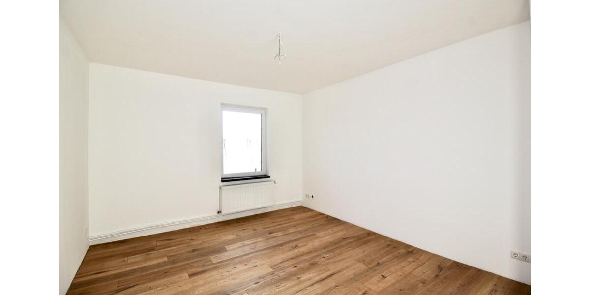 Hoheneggelsen! ERSTBEZUG nach SANIERUNG! Großer Garten! 6 zimmer