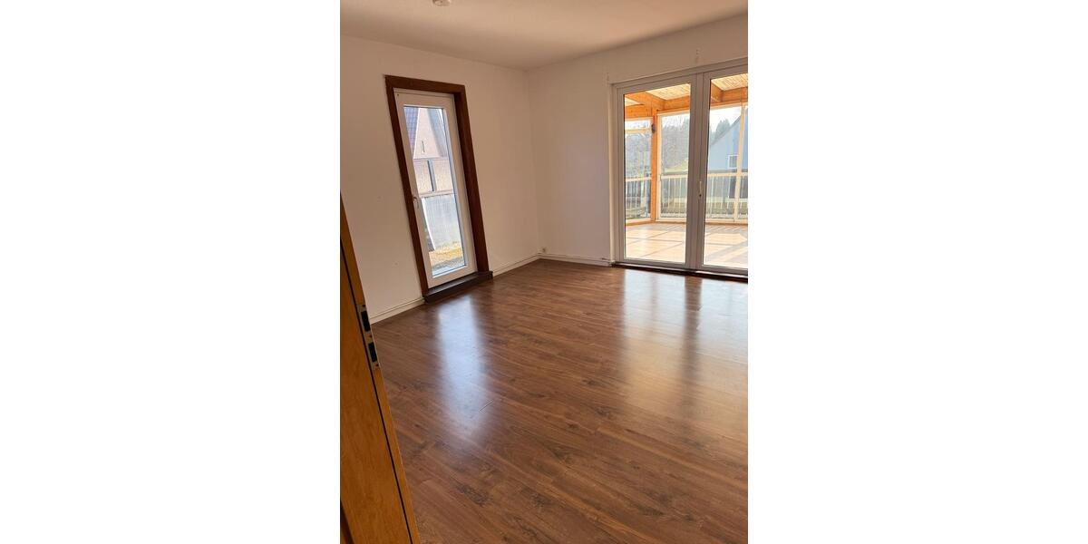Etagenwohnung Liebenburg - 5 Zimmer, 160 m&sup2;, 1.250&euro; | Angebot:26211503
