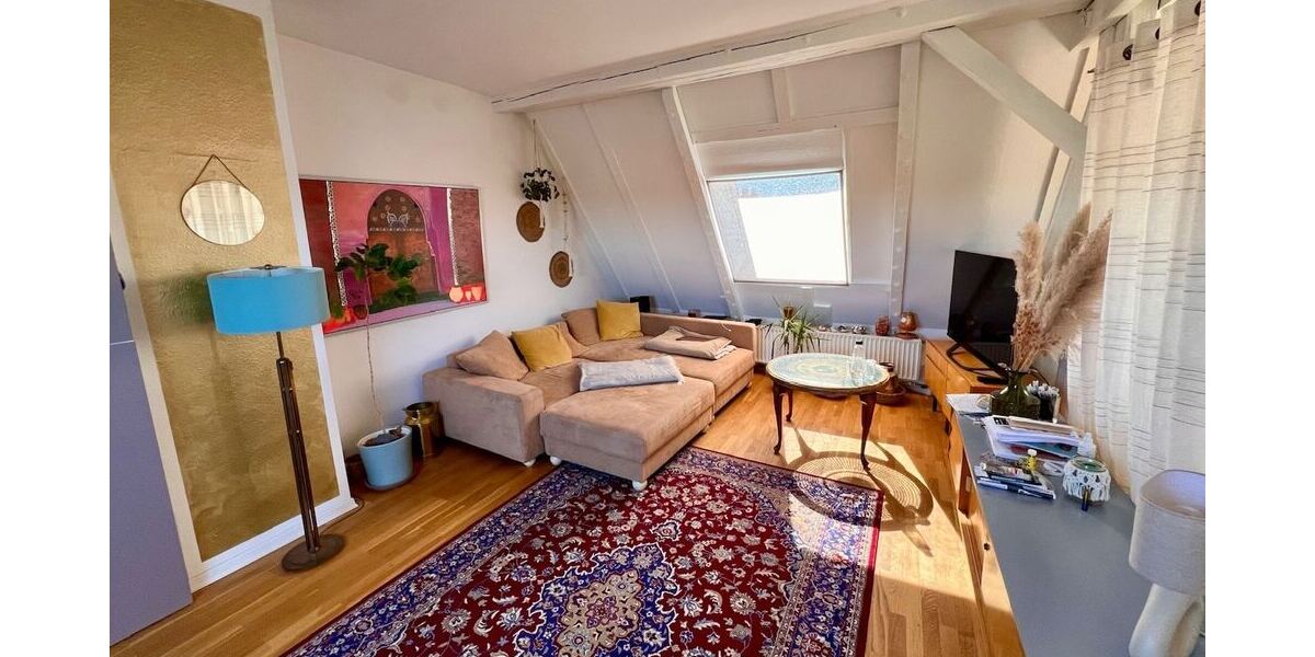 Ihre Anlage über den Dächern der Stadt - Dachgeschoßwohnung Hildesheim Ost | Angebot:24977163