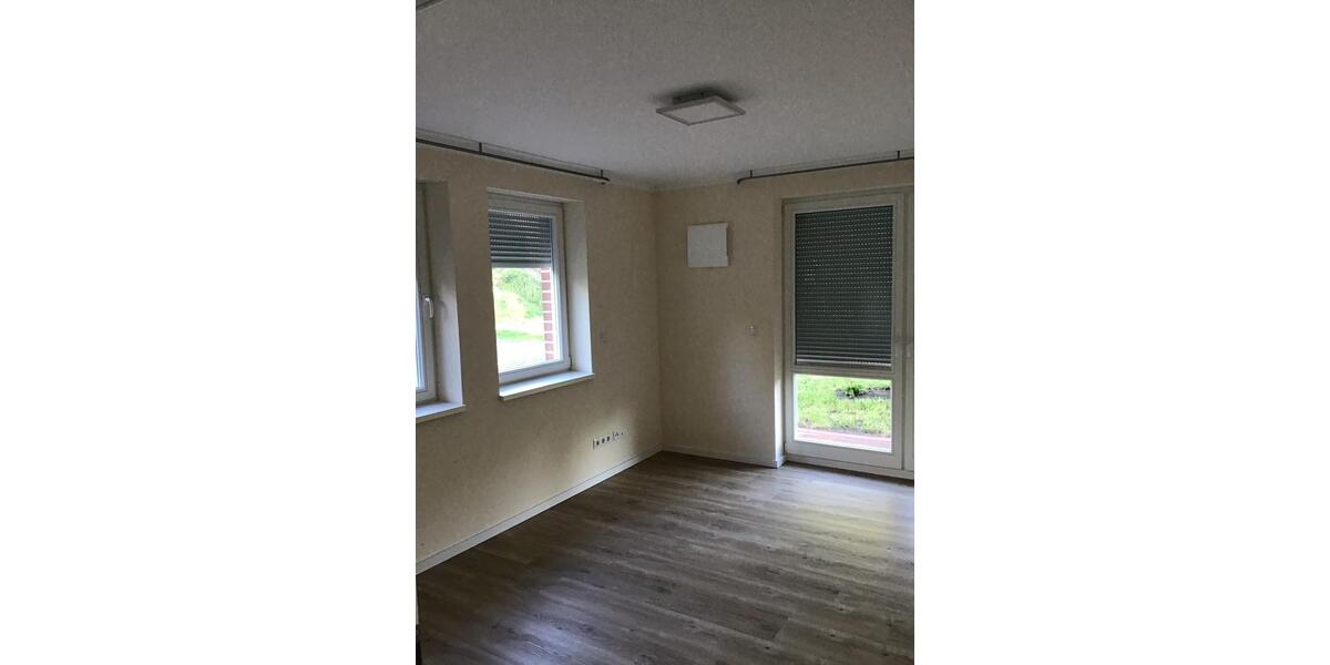 Erdgeschoßwohnung Edemissen - 3 Zimmer, 90 m&sup2;, 860&euro; | Angebot:26580643