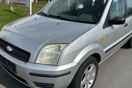 Ford Fusion 162.000 km 999 € Salzgitter 38229