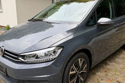 VW Touran 47.976 km 28.990 € Salzgitter 38229