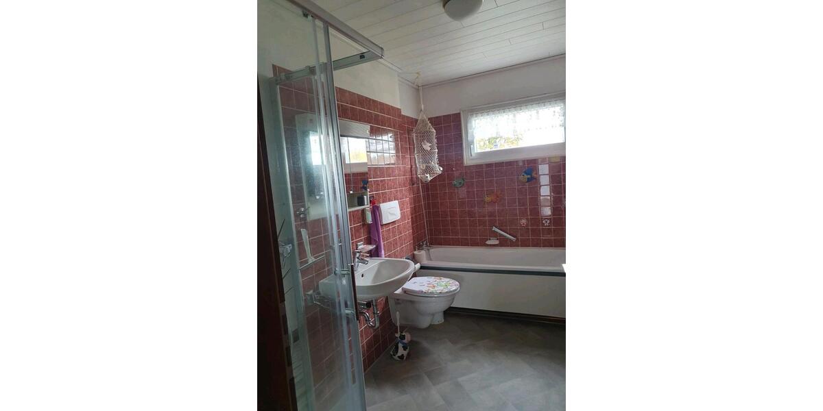 Freistehendes Einfamilienhaus in Oelber a. w. Wg. 6 zimmer