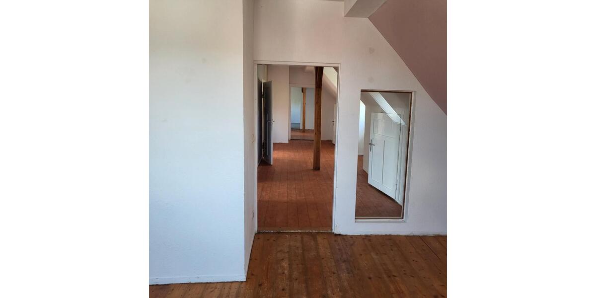 Dachgeschoßwohnung Langelsheim - 3 Zimmer, 107 m&sup2;, 495&euro; | Angebot:26249585