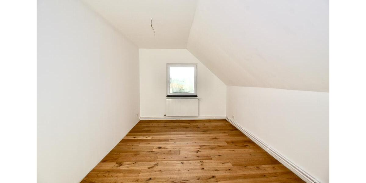 Hoheneggelsen! ERSTBEZUG nach SANIERUNG! Großer Garten! 6 zimmer