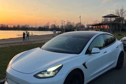 Tesla Model 3 117.000 km 23.000 &euro; Salzgitter 38226