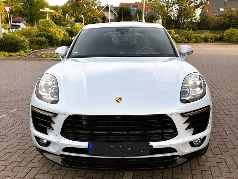 Porsche Macan 96.000 km 38.100 € Peine 31226