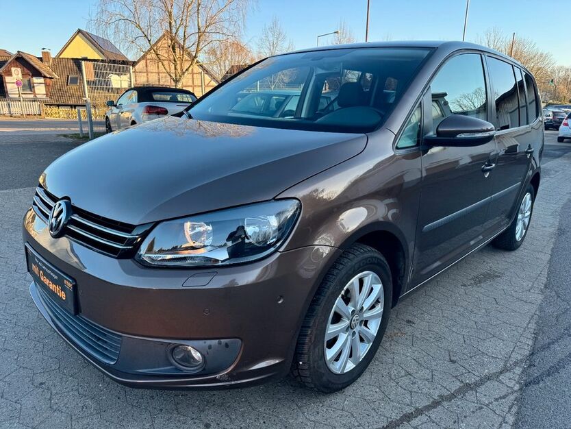 VW Touran 130.000 km 10.390 € Lehre 38165